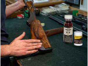 Ballistol Scherell’s Schaftol Kundak Yağı: Ahşabın Karakterini Ortaya Çıkaran Doğal Bakım